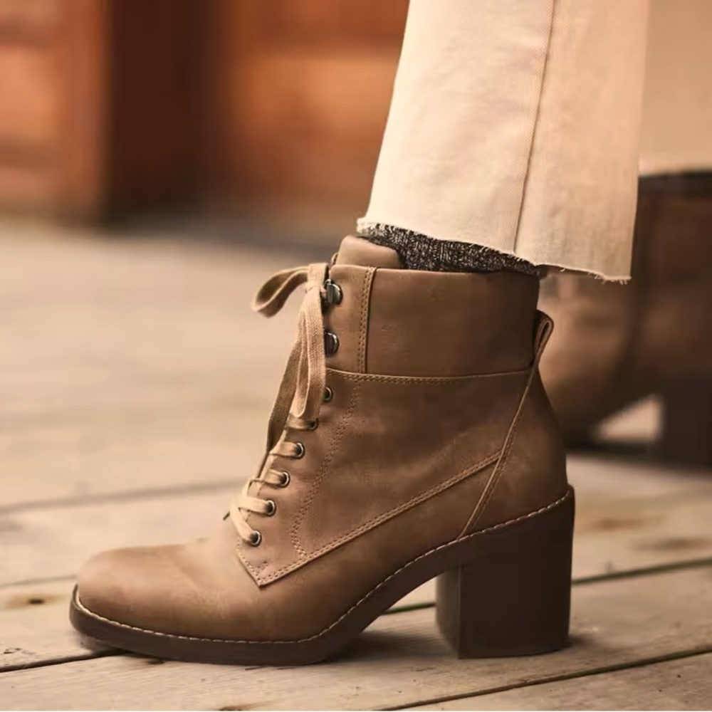 Crown Vintage Elegant Brown Ankle Boots Zip-Up Size 6.5